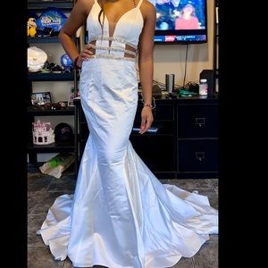 custom simple white mermaid dress w stones :)